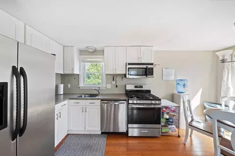 1 Bradley Woods Dr, Hingham, MA 02043 photo 4