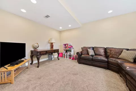1 Bradley Woods Dr, Hingham, MA 02043 photo 6