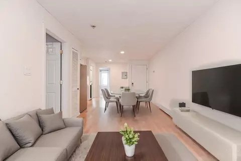 275 Chelsea St #3, Boston, MA 02128