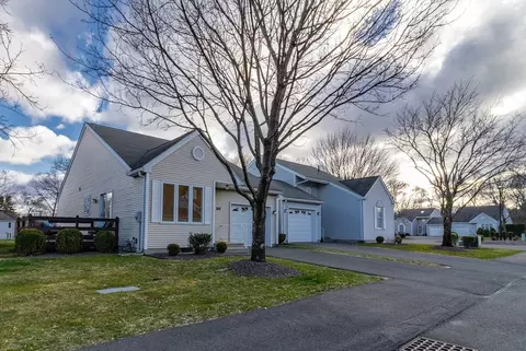 207 Alvord #207, South Hadley, MA 01075