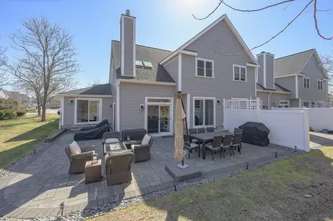 80 Fairway Dr #80, Plymouth, MA 02360