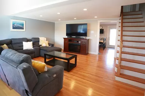 21 N, Hull, MA 02045 photo 2