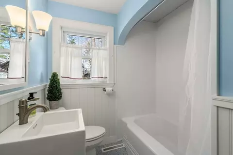 93 Pine St, Walpole, MA 02081 photo 17