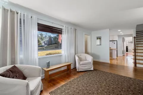 93 Pine St, Walpole, MA 02081 photo 12