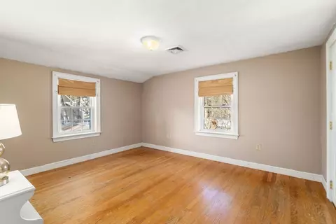 93 Pine St, Walpole, MA 02081 photo 20