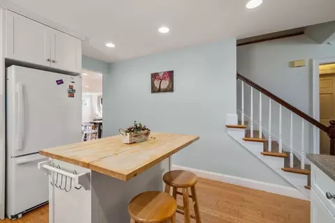 93 Pine St, Walpole, MA 02081 photo 9