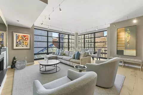 580 Washington St #908, Boston, MA 02111