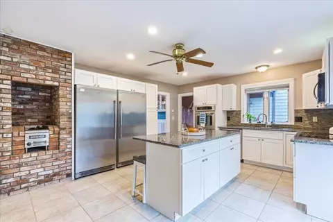 2 Mill Pond Cir, Bourne, MA 02532 photo 9