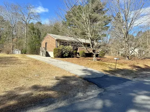 57 Prentice Rd, Northbridge, MA 01588
