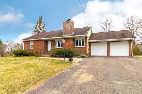 14 W Summit St, South Hadley, MA 01075