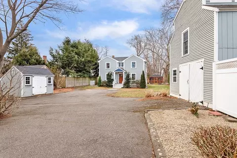 85 Hale St # -R, Beverly, MA 01915
