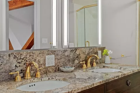 Bath - 66 Haskell St #PE, Beverly, MA 01915 photo 3 of 3