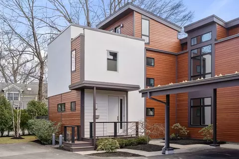 14 Coyne Rd #B, Waban, MA 02468