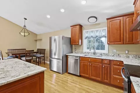 46 Third St, Worcester, MA 01602 photo 4
