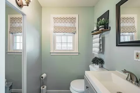 Bath - 258 Ashley St, West Springfield, MA 01089 photo 1 of 2