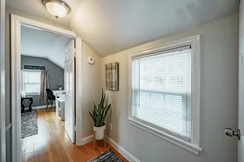 Entry Way - 258 Ashley St, West Springfield, MA 01089 photo 3 of 4
