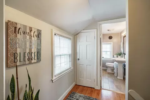 Entry Way - 258 Ashley St, West Springfield, MA 01089 photo 4 of 4