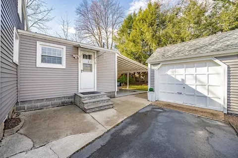 Exterior - 258 Ashley St, West Springfield, MA 01089 photo 11 of 11