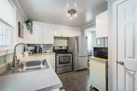 Kitchen - 258 Ashley St, West Springfield, MA 01089 photo 1 of 3