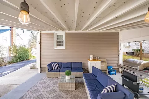 Exterior - 258 Ashley St, West Springfield, MA 01089 photo 8 of 11