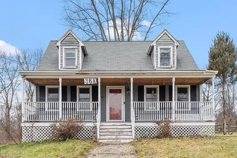 36 Rocky Hill Rd # A, Amesbury, MA 01913