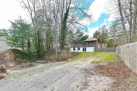 Exterior - 229 Lake Ave, Wareham, MA 02538 photo 7 of 7