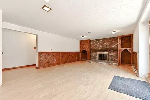 Living - 229 Lake Ave, Wareham, MA 02538 photo 6 of 6