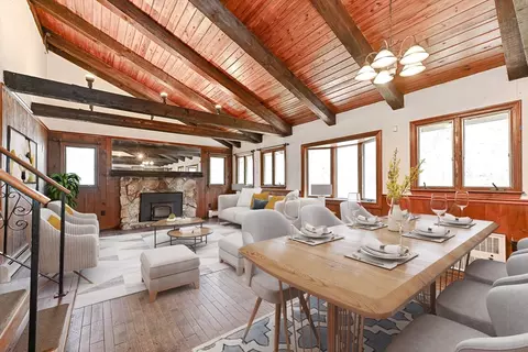 Dining - 229 Lake Ave, Wareham, MA 02538 photo 2 of 2