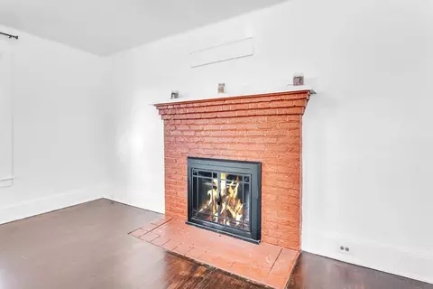 164 Phoenix Ter, Springfield, MA 01104 photo 5