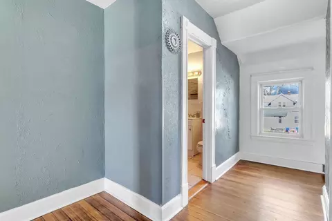 164 Phoenix Ter, Springfield, MA 01104 photo 17