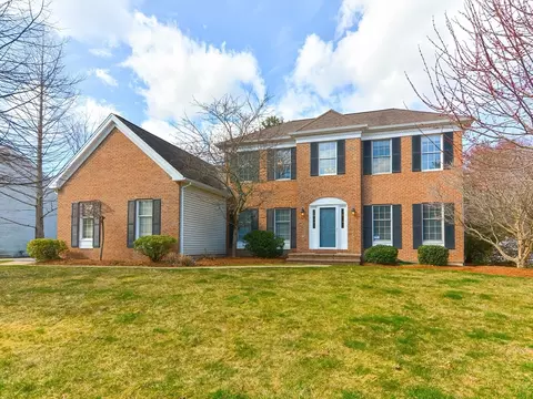 41 Hancock Rd, Franklin, MA 02038
