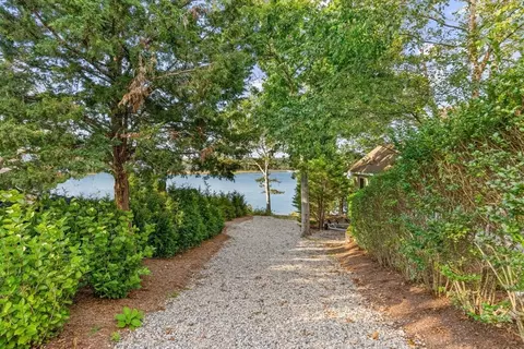 Exterior - 13 Sand Dollar Ln, Mashpee, MA 02649 photo 5 of 5