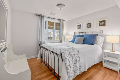 Bedroom - 13 Sand Dollar Ln, Mashpee, MA 02649 photo 6 of 9