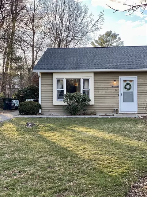 23 Old Forge Rd #23, Bridgewater, MA 02324