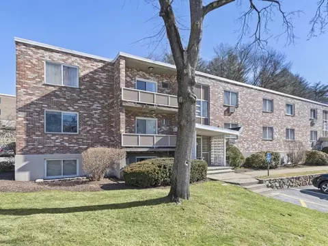9 Jacqueline Rd #D, Waltham, MA 02452