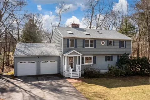 5 Vine St, Andover, MA 01810