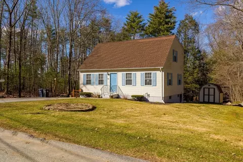 73 Stony Brook Dr, Southbridge, MA 01550
