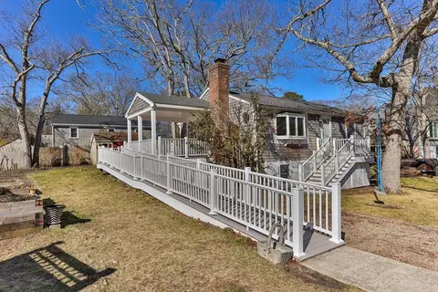 5 Signe Rd, Dennis, MA 02638