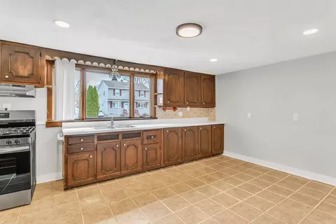 16 Fordham St, Springfield, MA 01104 photo 15