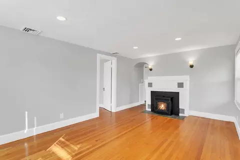 16 Fordham St, Springfield, MA 01104 photo 7