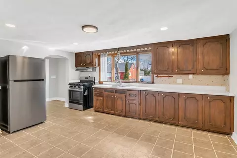16 Fordham St, Springfield, MA 01104 photo 11