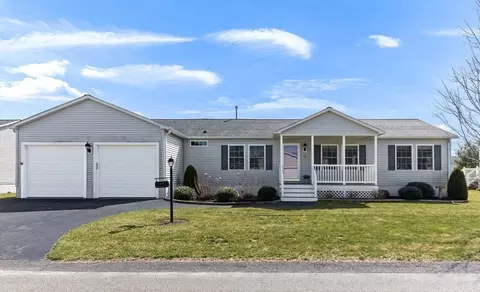 19 Edgestone Dr, Bridgewater, MA 02324