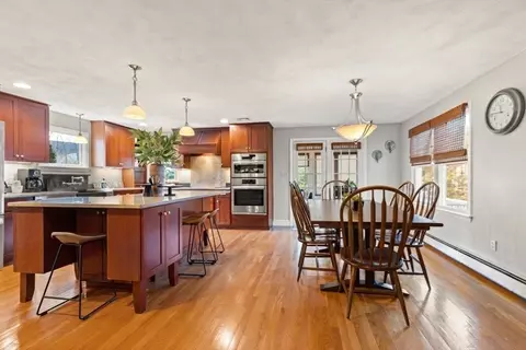 Kitchen - 20 Sandra Ln, Reading, MA 01867 photo 3 of 3