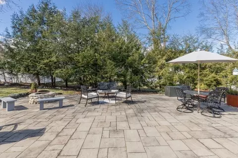 Exterior - 20 Sandra Ln, Reading, MA 01867 photo 7 of 9