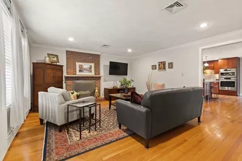 Living - 20 Sandra Ln, Reading, MA 01867 photo 1 of 3