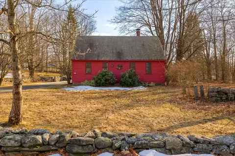 30 The Cmn, Phillipston, MA 01331