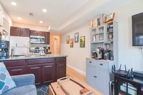 346 E St #2, Boston, MA 02127 photo 4