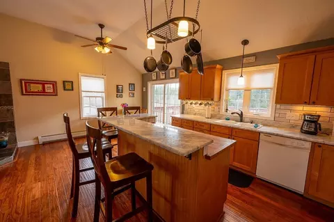 253 Oakham Rd, Barre, MA 01005 photo 12