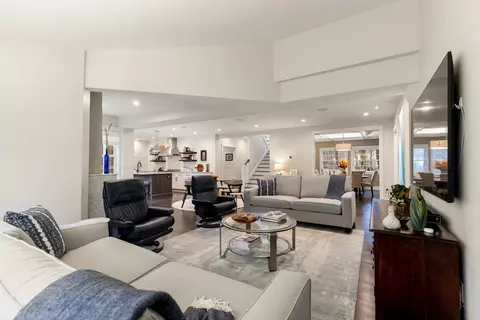 Living - 245 Summer Ave, Reading, MA 01867 photo 4 of 4