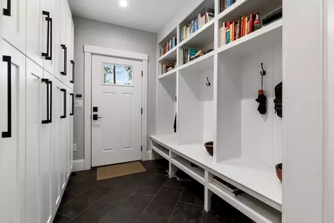 Entry Way - 245 Summer Ave, Reading, MA 01867 photo 4 of 7
